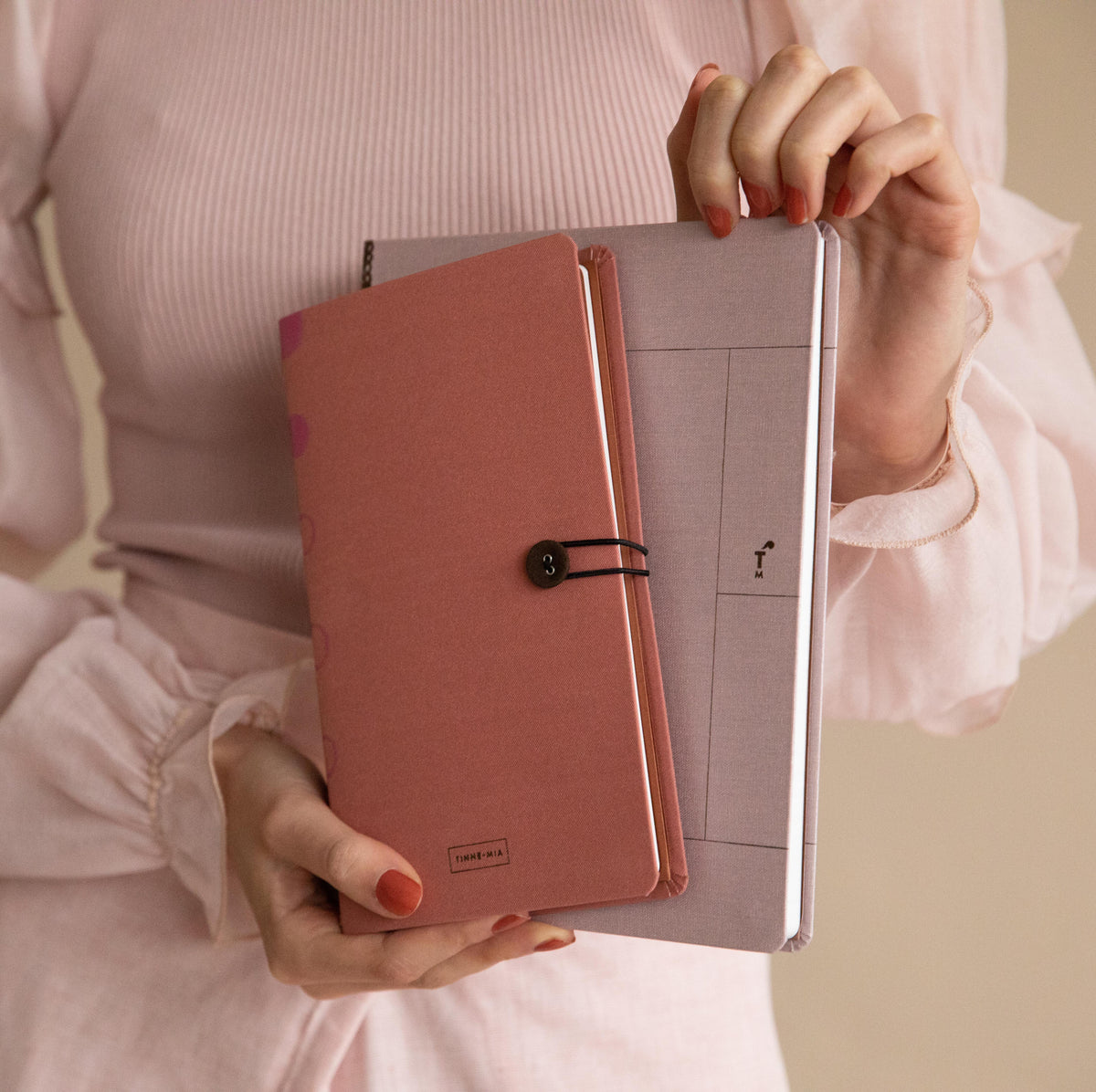 Combination Notebook button rose dawn + Diary 2027 refill