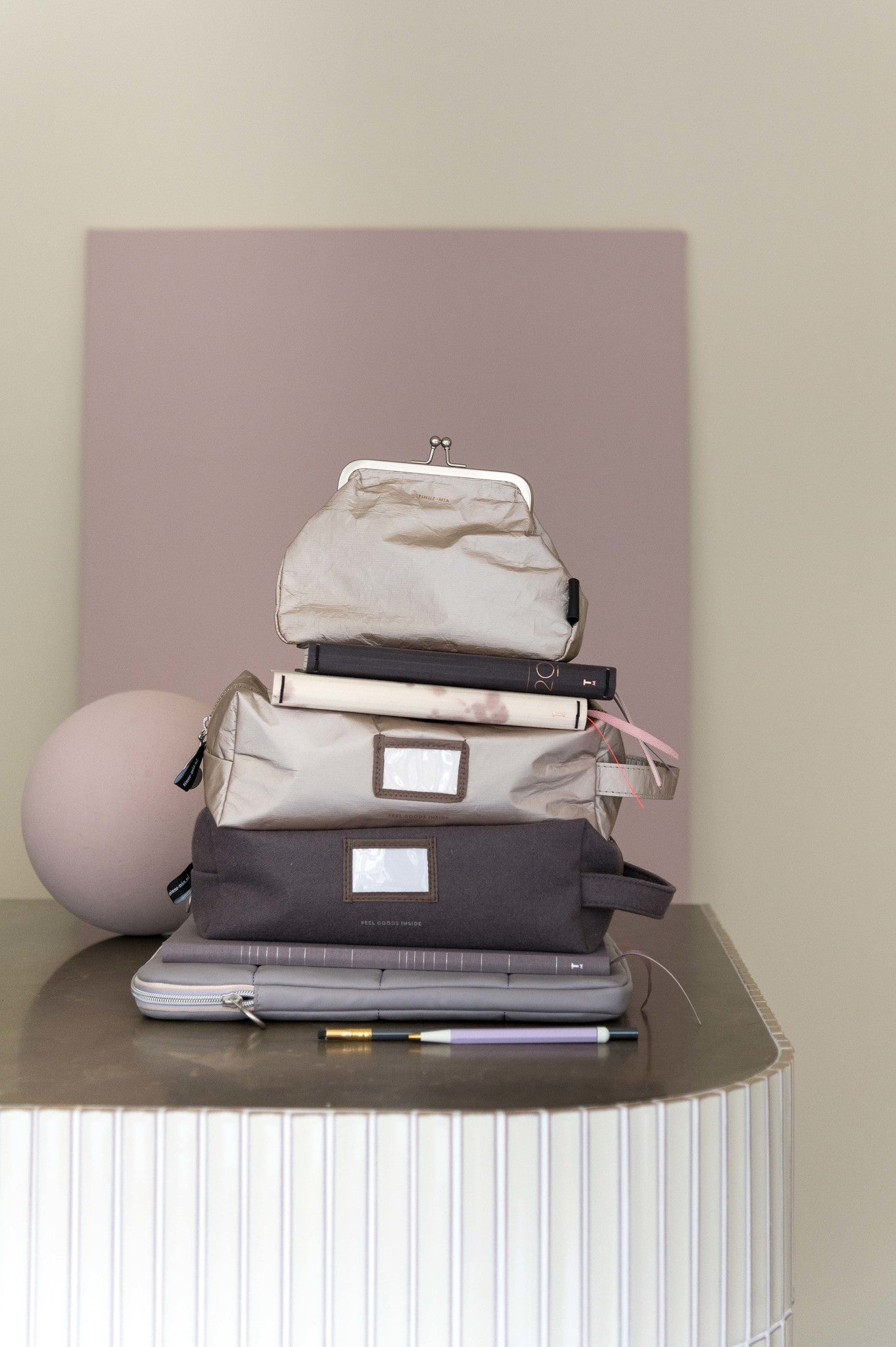 Cleo toiletry bag - Mauve