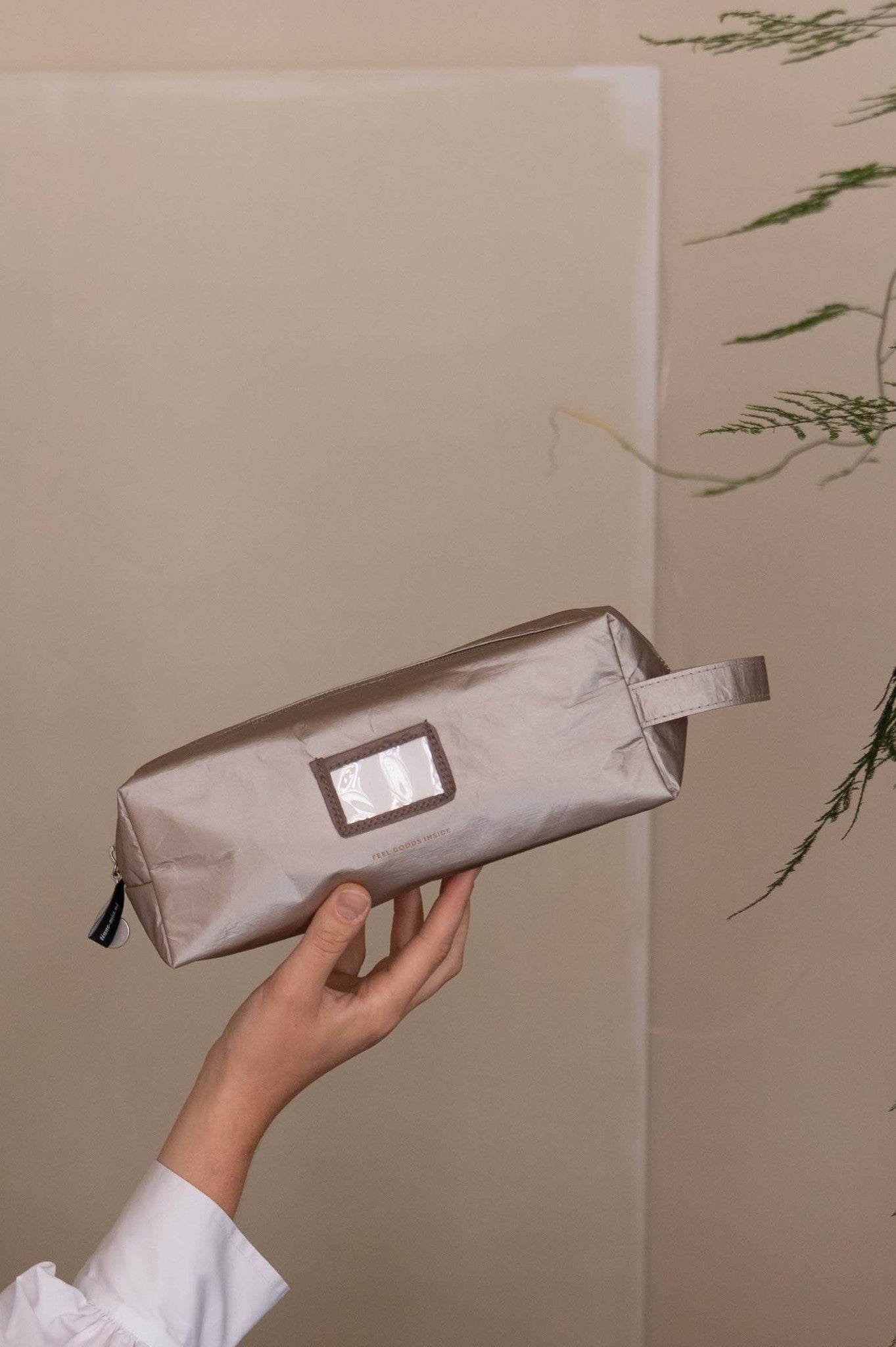 Cleo toiletry bag - Dusty Gold