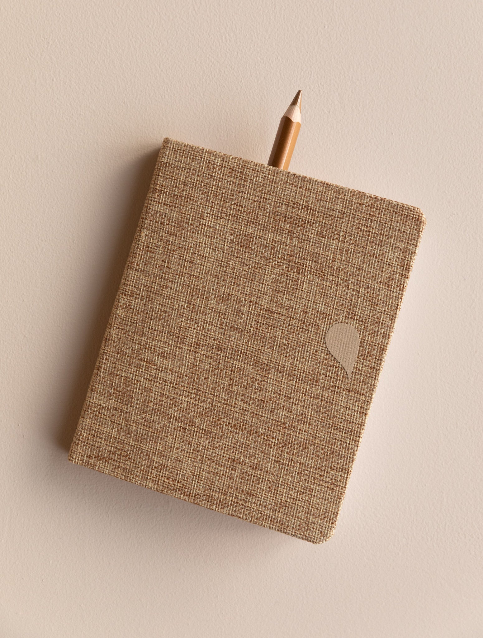 Linen notebook A6 - dotted grid / lined - lined - Fluorite - FSC Mix Credit