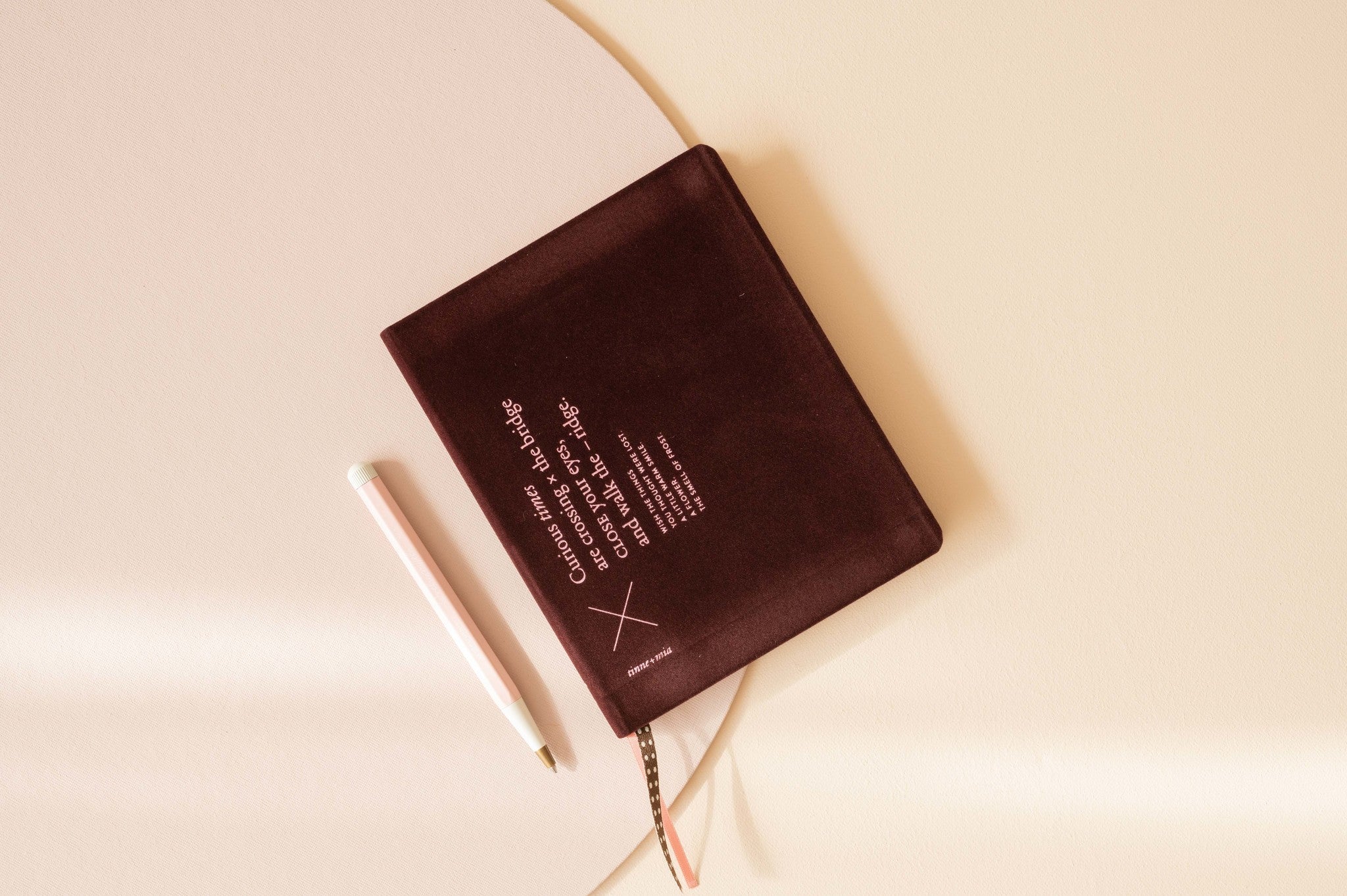 Velvet notitieboek / bullet journal A6 - Magnet - FSC Mix Credit