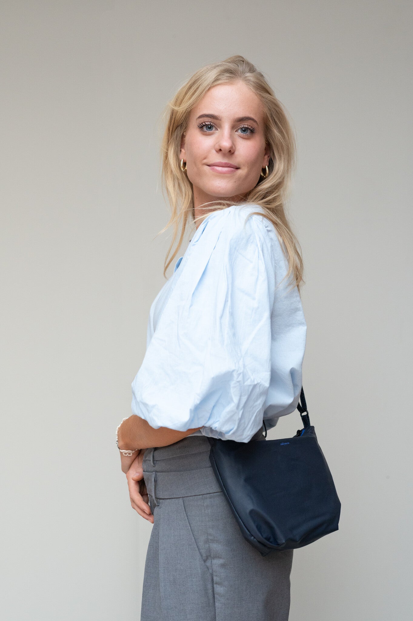 Cross body Feel Good Baggy - Night Blue - told you so.