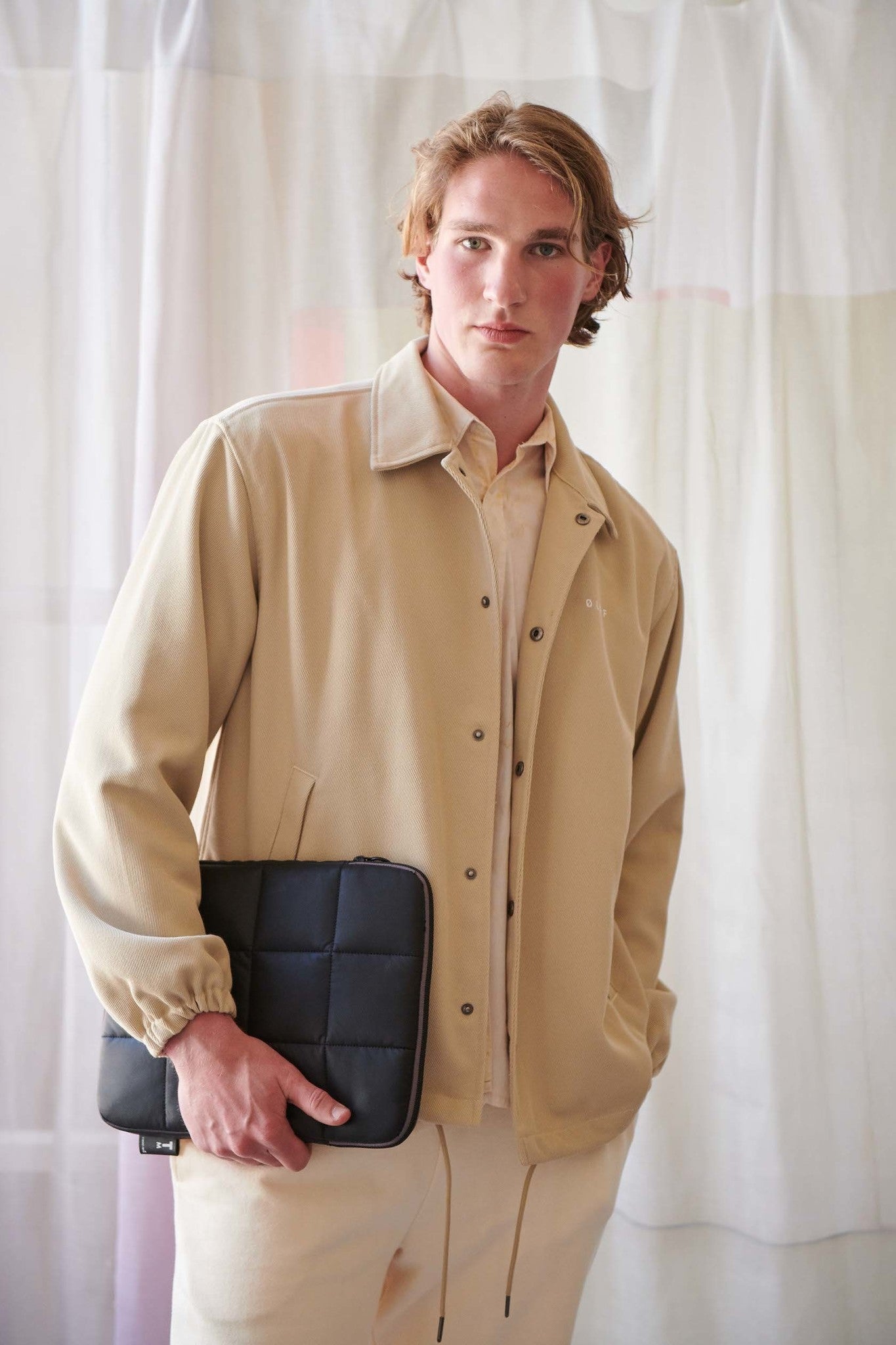 Senna Puffy laptop Pouch - Black