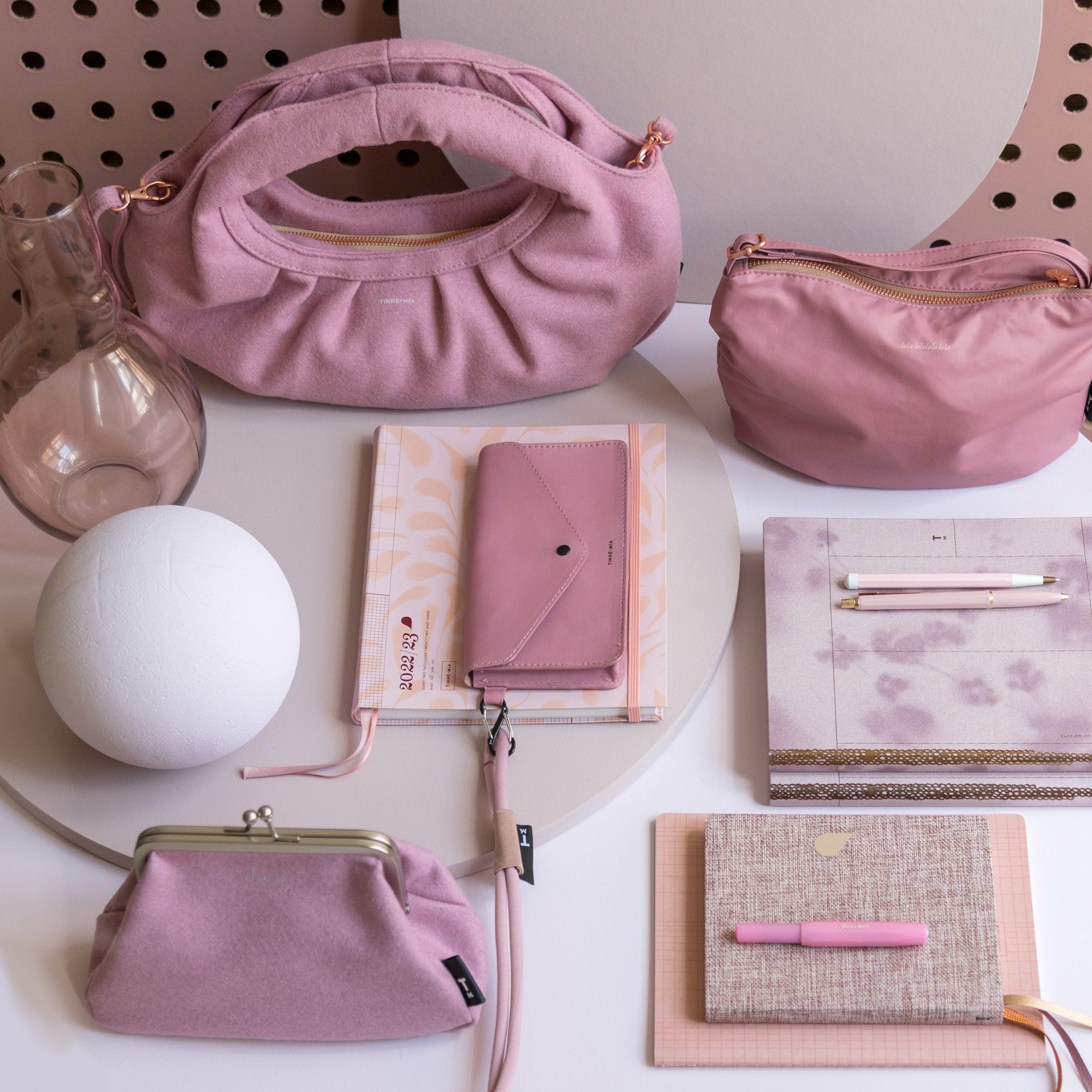 Cho Pouch - Mesa Rosa